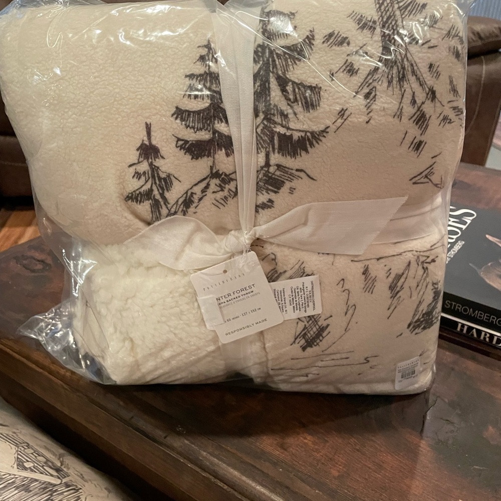 Pottery Barn Rustic Forest Sherpa Throw NWT